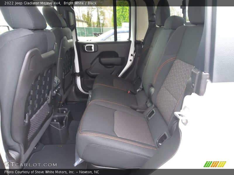 Bright White / Black 2022 Jeep Gladiator Mojave 4x4