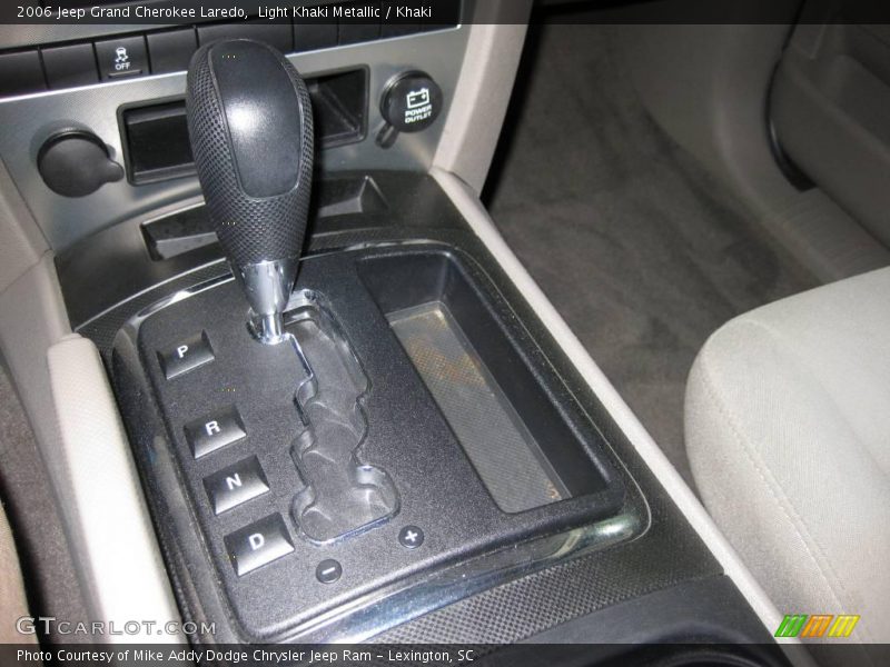 Light Khaki Metallic / Khaki 2006 Jeep Grand Cherokee Laredo