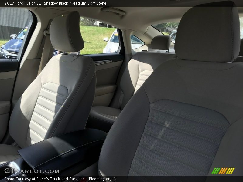 Shadow Black / Medium Light Stone 2017 Ford Fusion SE