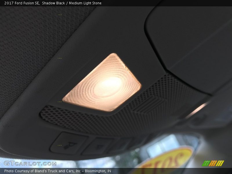 Shadow Black / Medium Light Stone 2017 Ford Fusion SE