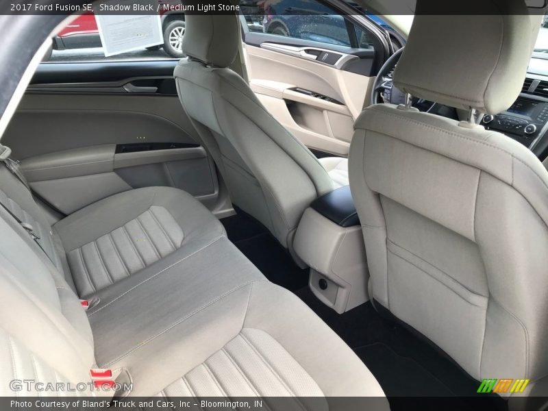 Shadow Black / Medium Light Stone 2017 Ford Fusion SE