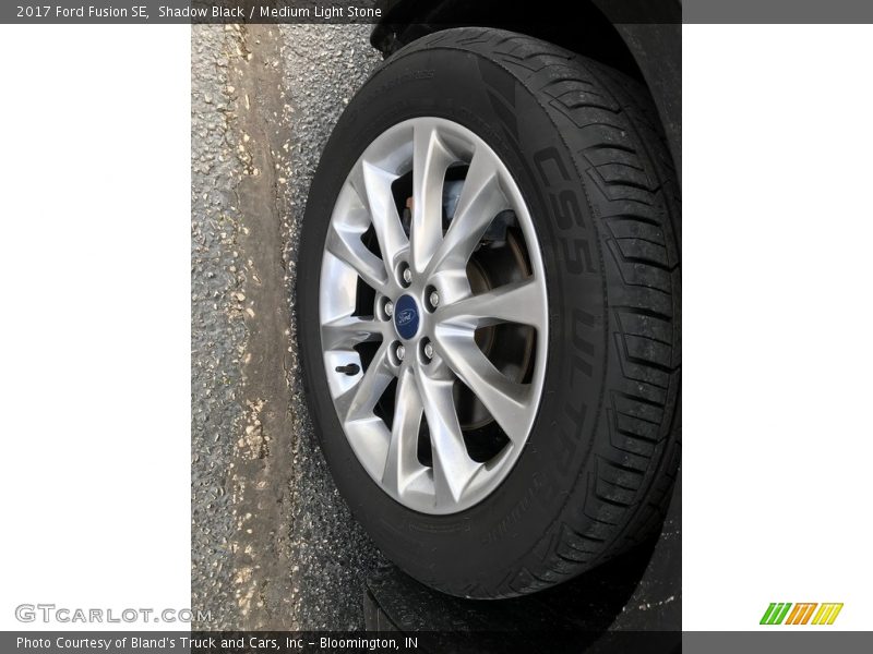 Shadow Black / Medium Light Stone 2017 Ford Fusion SE
