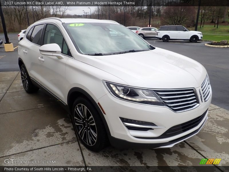 Front 3/4 View of 2017 MKC Black Label AWD