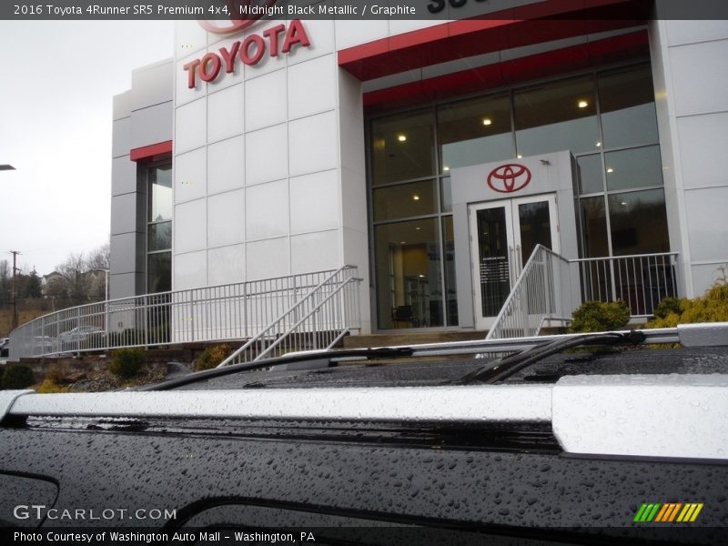 Midnight Black Metallic / Graphite 2016 Toyota 4Runner SR5 Premium 4x4