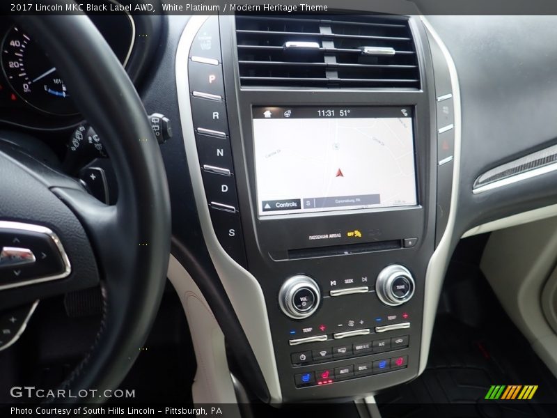 White Platinum / Modern Heritage Theme 2017 Lincoln MKC Black Label AWD