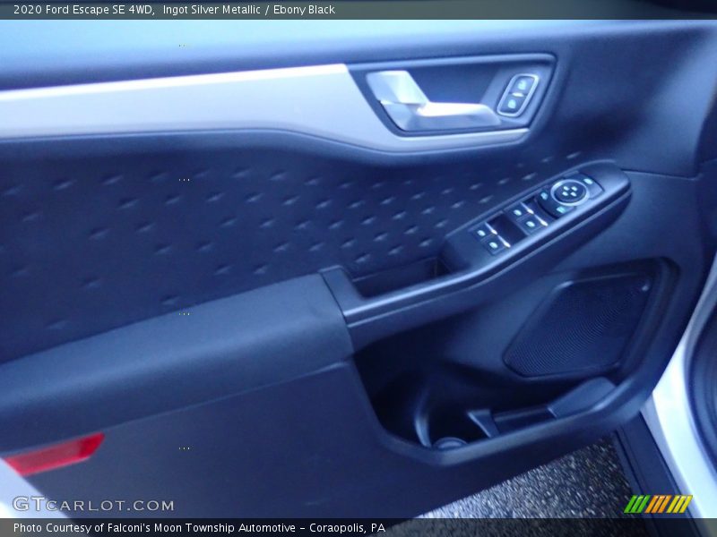 Ingot Silver Metallic / Ebony Black 2020 Ford Escape SE 4WD