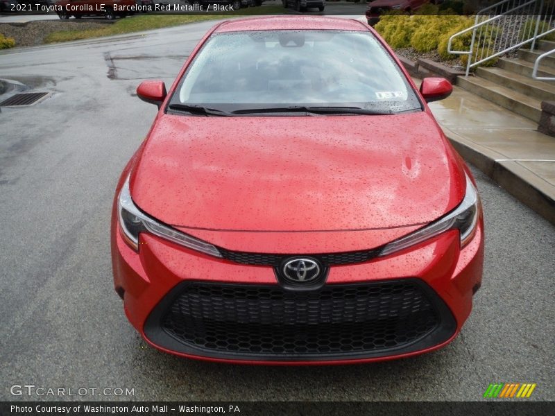 Barcelona Red Metallic / Black 2021 Toyota Corolla LE