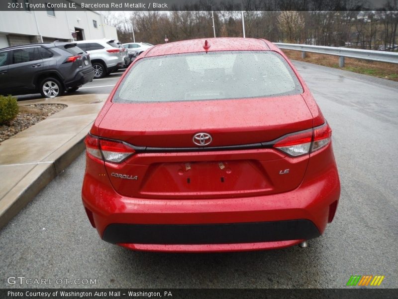 Barcelona Red Metallic / Black 2021 Toyota Corolla LE
