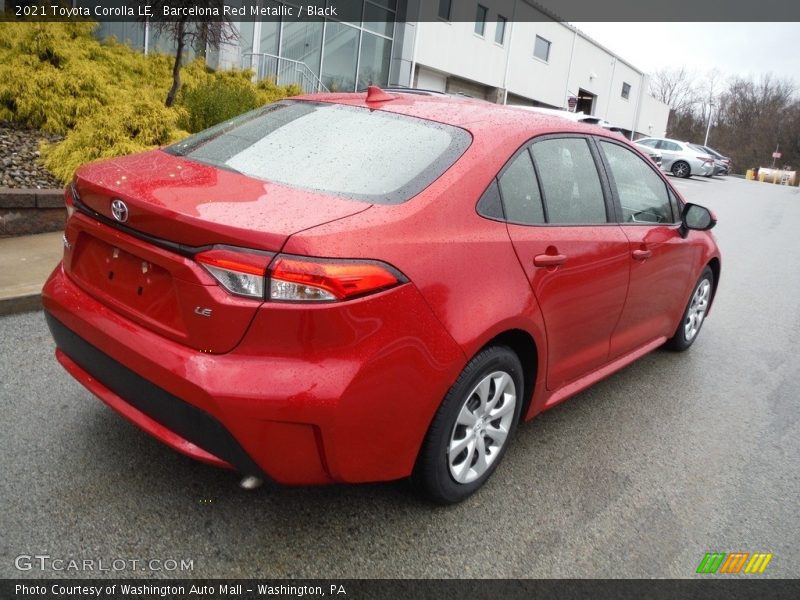 Barcelona Red Metallic / Black 2021 Toyota Corolla LE