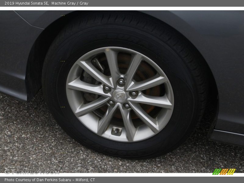 Machine Gray / Gray 2019 Hyundai Sonata SE