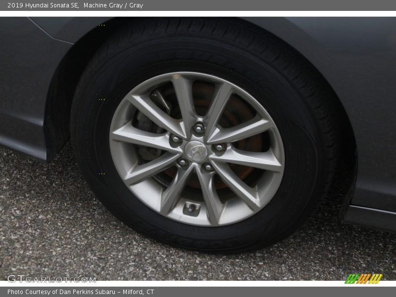 Machine Gray / Gray 2019 Hyundai Sonata SE