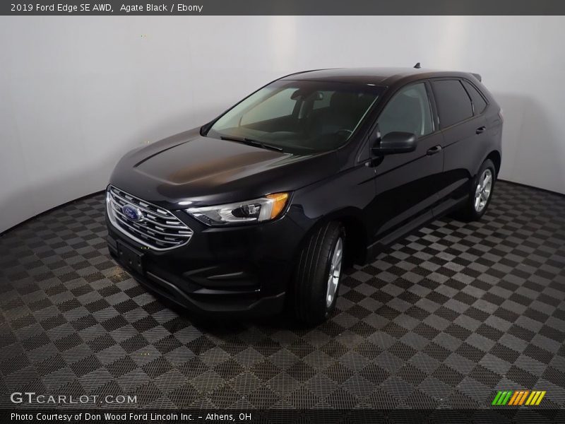 Agate Black / Ebony 2019 Ford Edge SE AWD