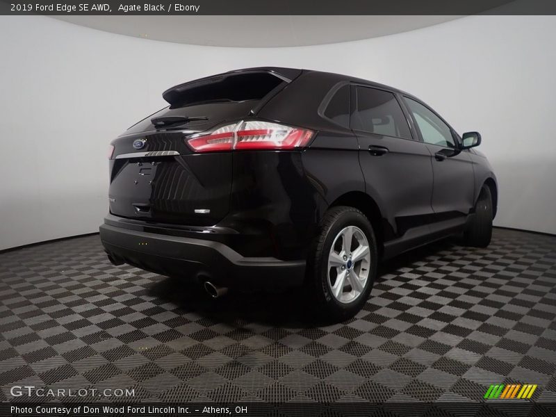Agate Black / Ebony 2019 Ford Edge SE AWD