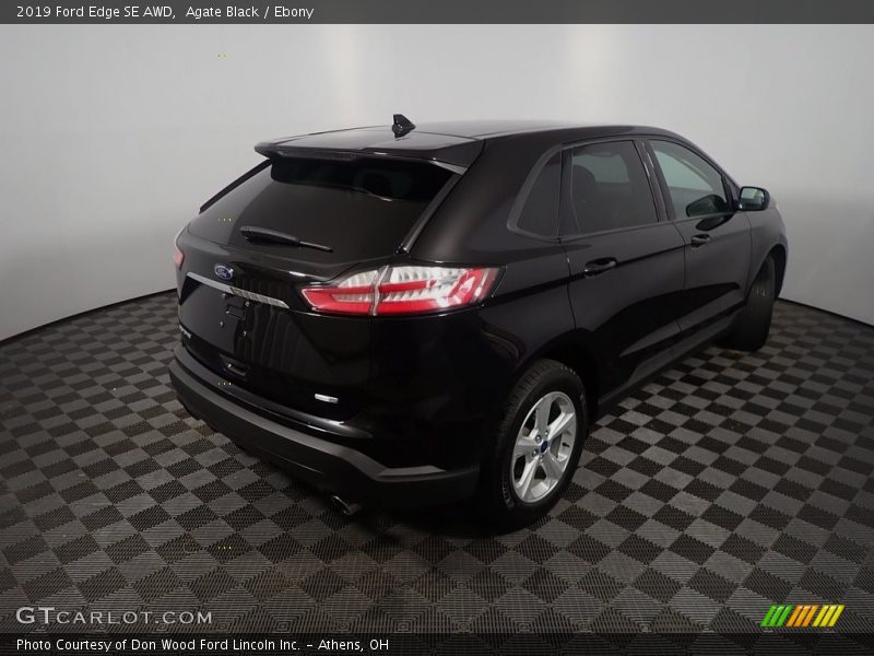 Agate Black / Ebony 2019 Ford Edge SE AWD