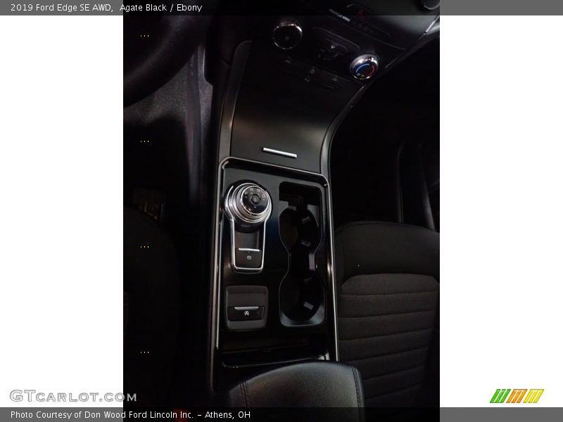 Agate Black / Ebony 2019 Ford Edge SE AWD