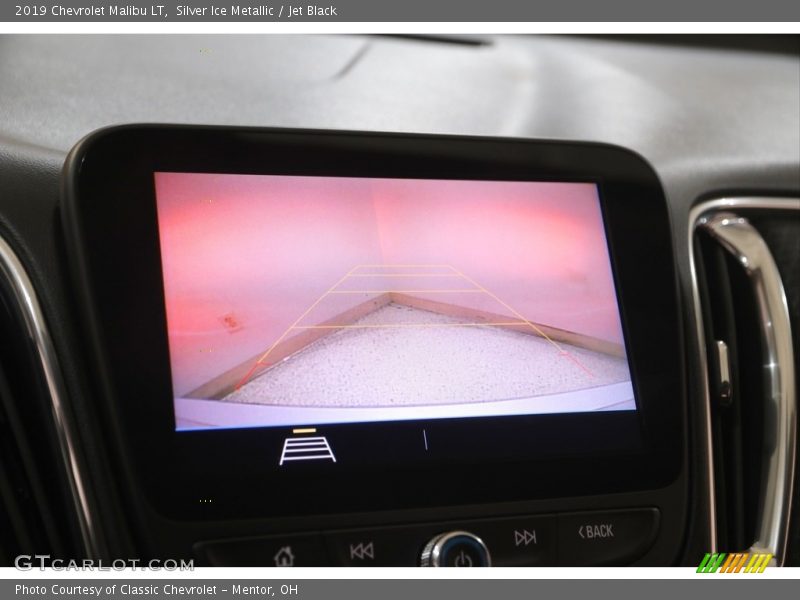 Silver Ice Metallic / Jet Black 2019 Chevrolet Malibu LT