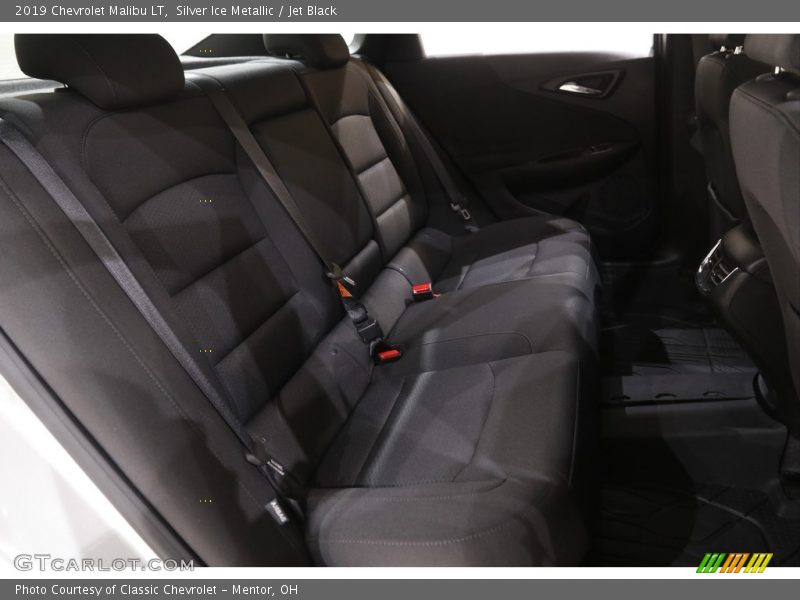 Silver Ice Metallic / Jet Black 2019 Chevrolet Malibu LT