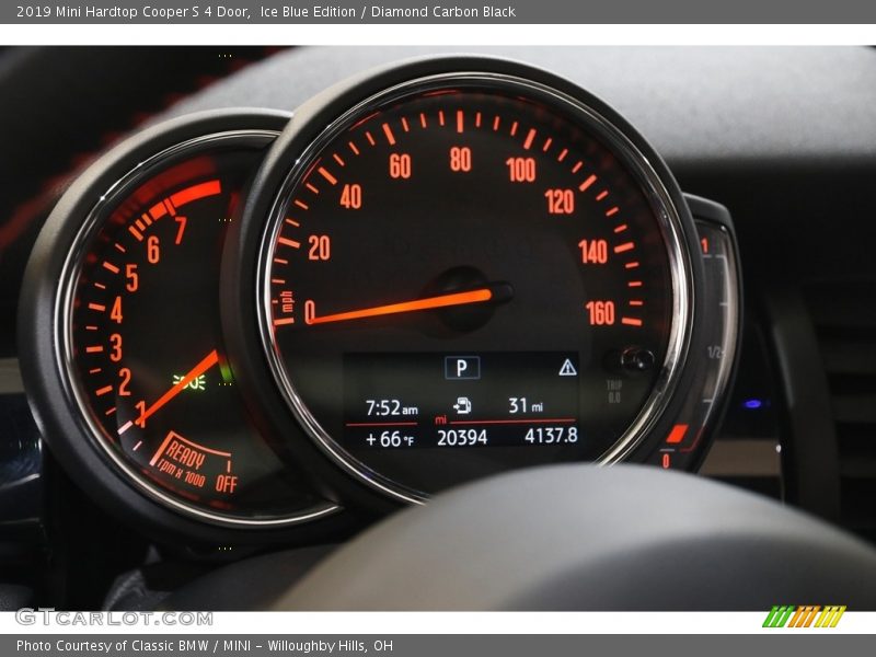 Ice Blue Edition / Diamond Carbon Black 2019 Mini Hardtop Cooper S 4 Door