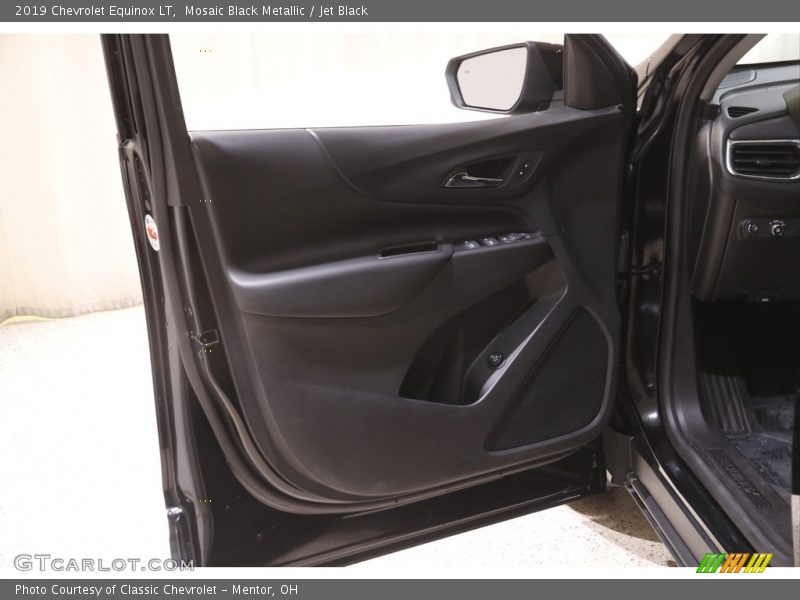 Mosaic Black Metallic / Jet Black 2019 Chevrolet Equinox LT