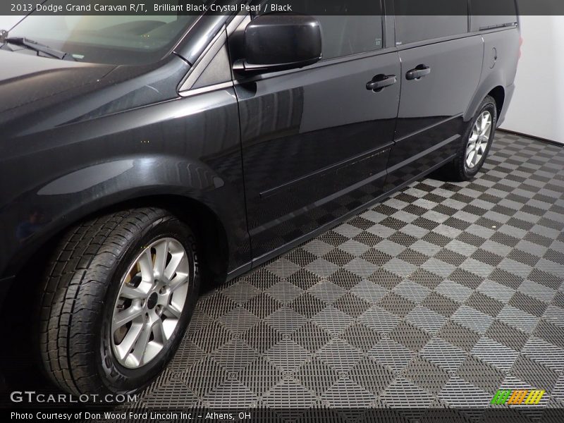 Brilliant Black Crystal Pearl / Black 2013 Dodge Grand Caravan R/T
