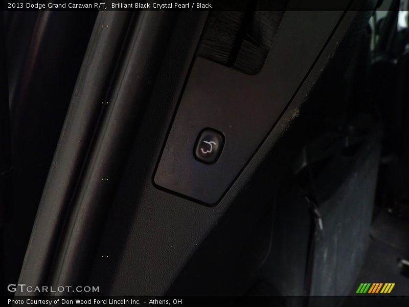 Brilliant Black Crystal Pearl / Black 2013 Dodge Grand Caravan R/T