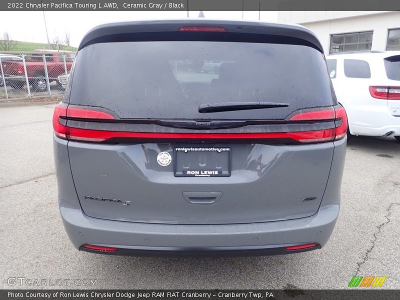 Ceramic Gray / Black 2022 Chrysler Pacifica Touring L AWD