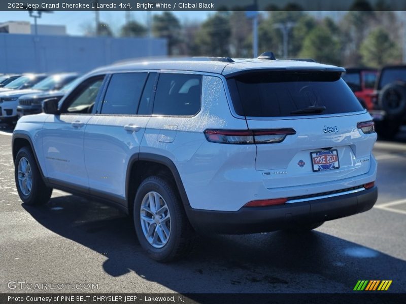 Bright White / Global Black 2022 Jeep Grand Cherokee L Laredo 4x4