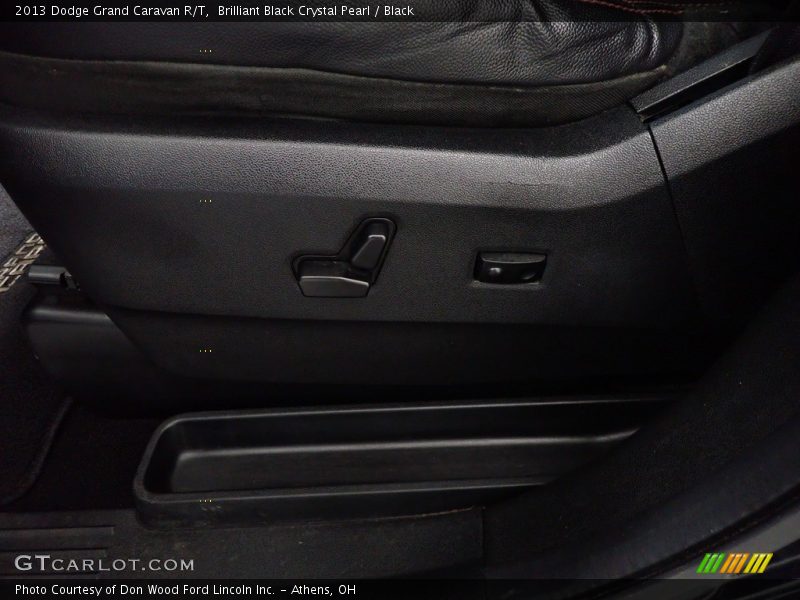 Brilliant Black Crystal Pearl / Black 2013 Dodge Grand Caravan R/T