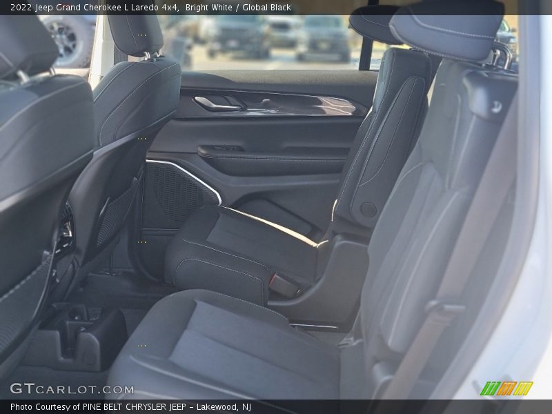 Bright White / Global Black 2022 Jeep Grand Cherokee L Laredo 4x4
