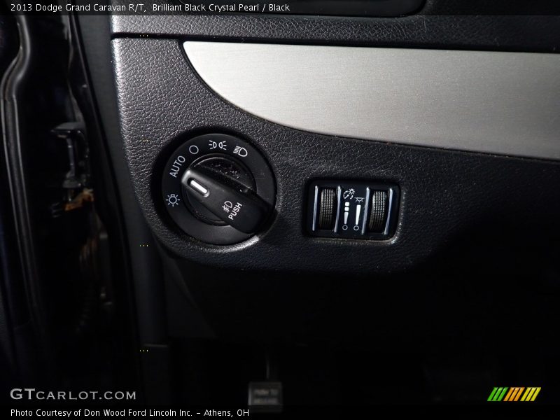 Brilliant Black Crystal Pearl / Black 2013 Dodge Grand Caravan R/T