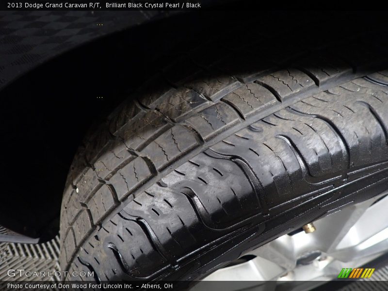 Brilliant Black Crystal Pearl / Black 2013 Dodge Grand Caravan R/T