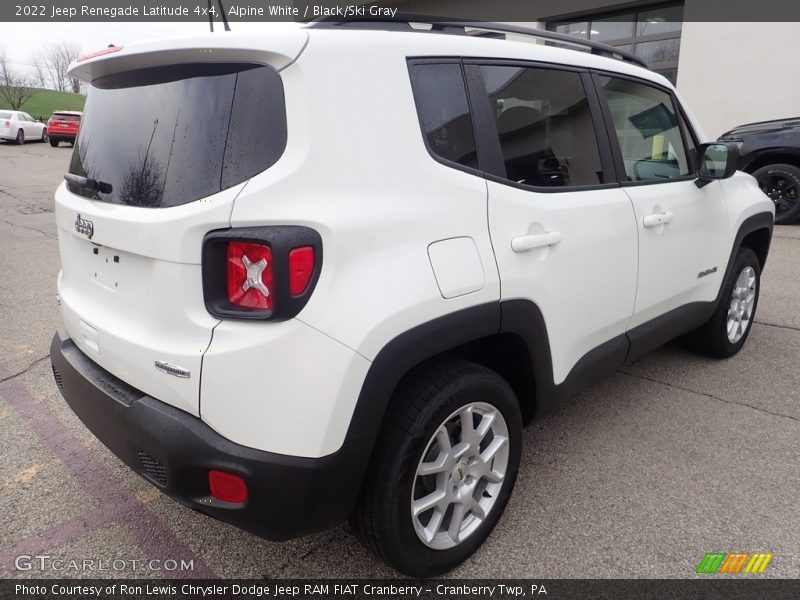 Alpine White / Black/Ski Gray 2022 Jeep Renegade Latitude 4x4