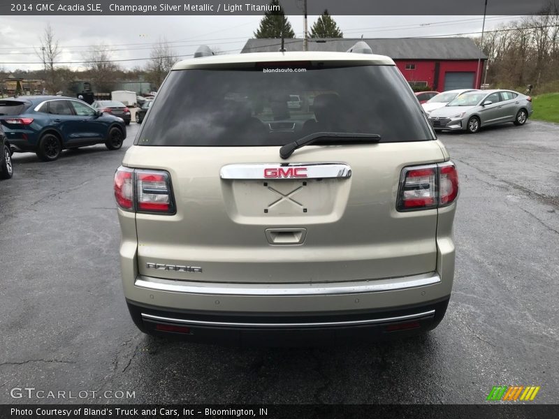 Champagne Silver Metallic / Light Titanium 2014 GMC Acadia SLE