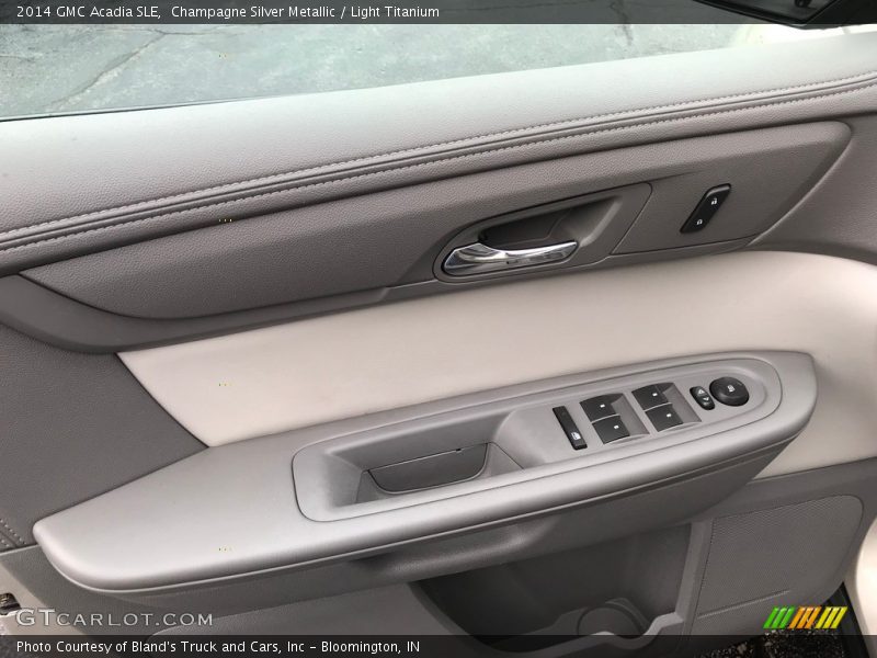 Champagne Silver Metallic / Light Titanium 2014 GMC Acadia SLE