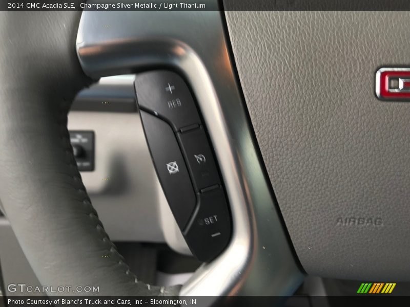 Champagne Silver Metallic / Light Titanium 2014 GMC Acadia SLE