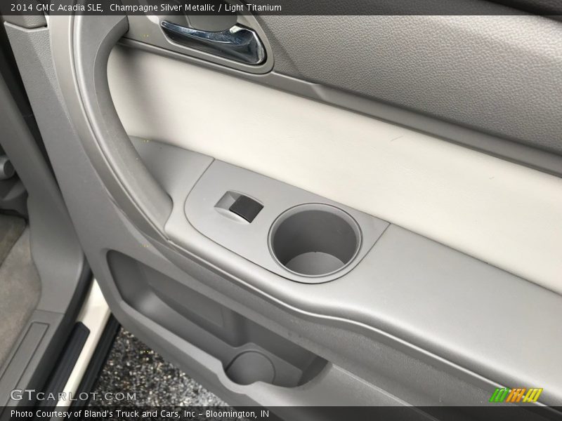 Champagne Silver Metallic / Light Titanium 2014 GMC Acadia SLE