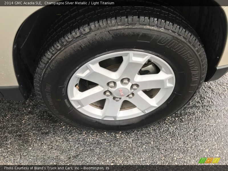 Champagne Silver Metallic / Light Titanium 2014 GMC Acadia SLE