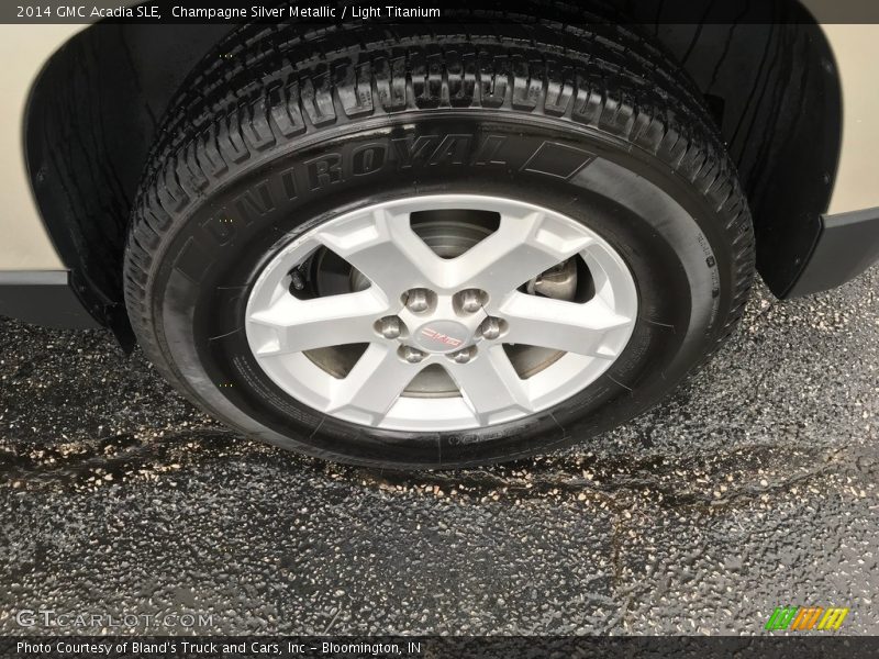 Champagne Silver Metallic / Light Titanium 2014 GMC Acadia SLE