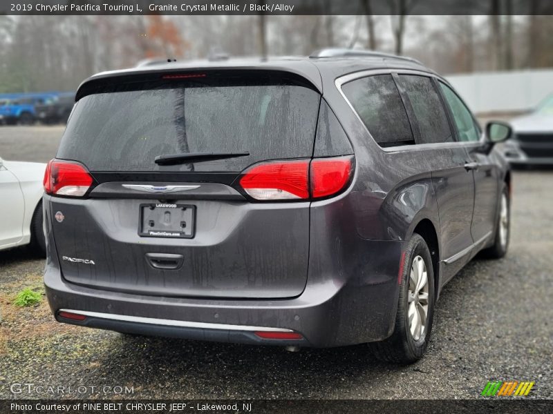 Granite Crystal Metallic / Black/Alloy 2019 Chrysler Pacifica Touring L