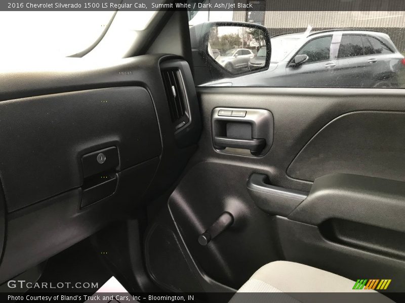 Summit White / Dark Ash/Jet Black 2016 Chevrolet Silverado 1500 LS Regular Cab