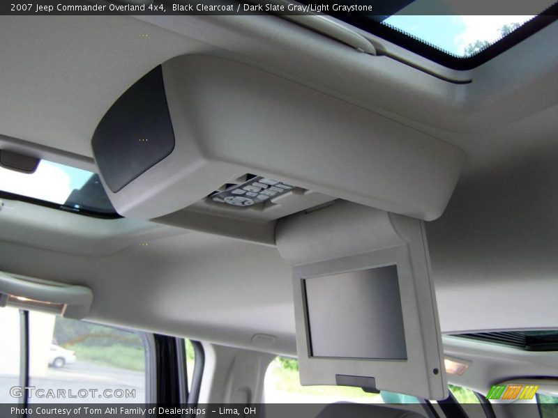 Black Clearcoat / Dark Slate Gray/Light Graystone 2007 Jeep Commander Overland 4x4