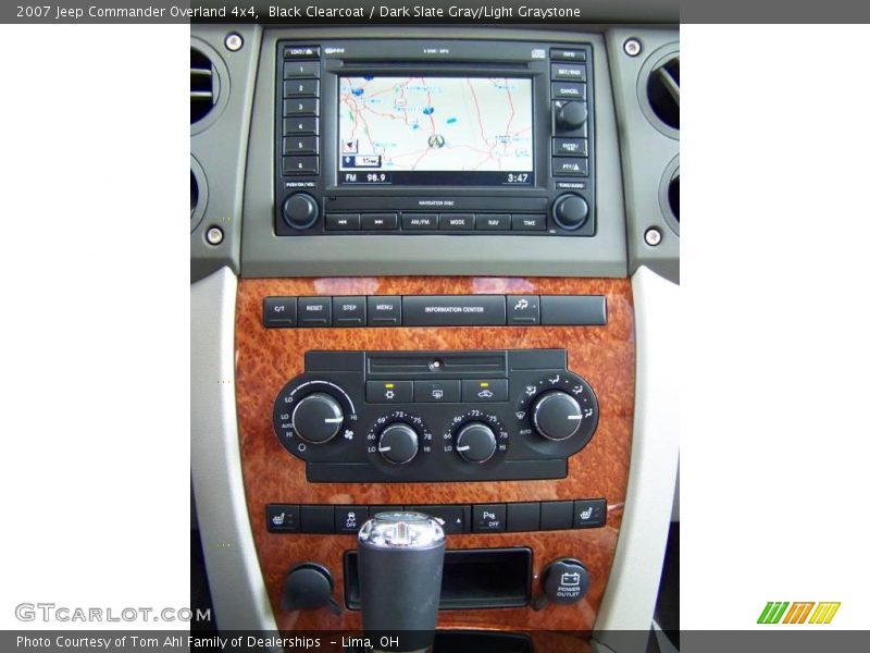Black Clearcoat / Dark Slate Gray/Light Graystone 2007 Jeep Commander Overland 4x4