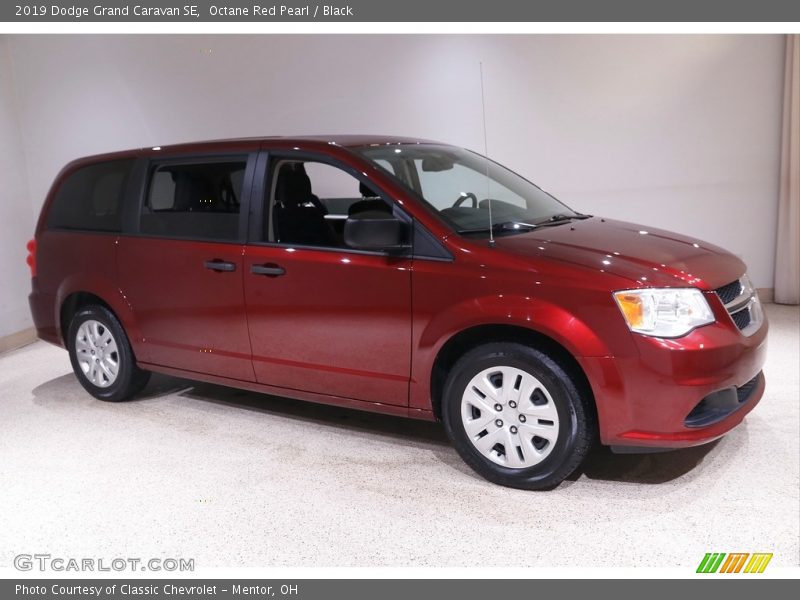 Octane Red Pearl / Black 2019 Dodge Grand Caravan SE