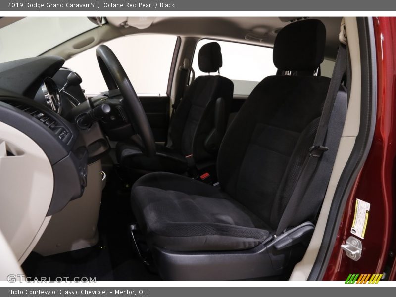 Octane Red Pearl / Black 2019 Dodge Grand Caravan SE