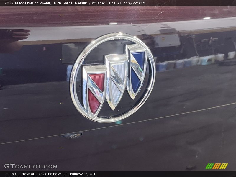 Rich Garnet Metallic / Whisper Beige w/Ebony Accents 2022 Buick Envision Avenir