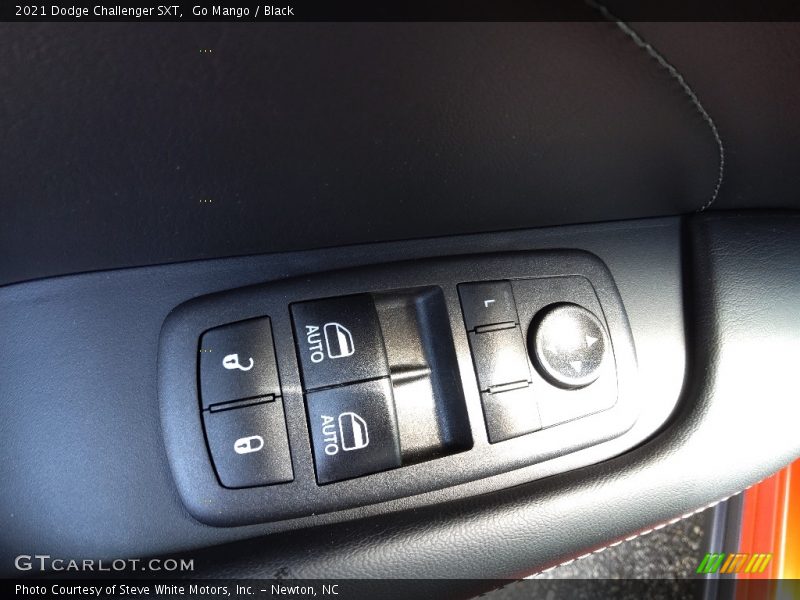 Go Mango / Black 2021 Dodge Challenger SXT