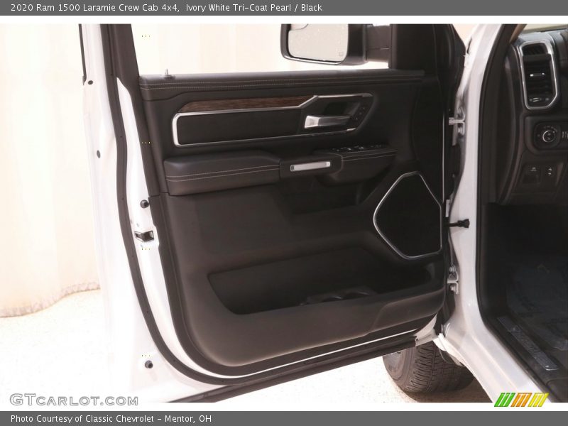 Ivory White Tri-Coat Pearl / Black 2020 Ram 1500 Laramie Crew Cab 4x4