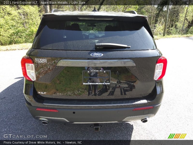 Agate Black Metallic / Light Slate 2021 Ford Explorer XLT