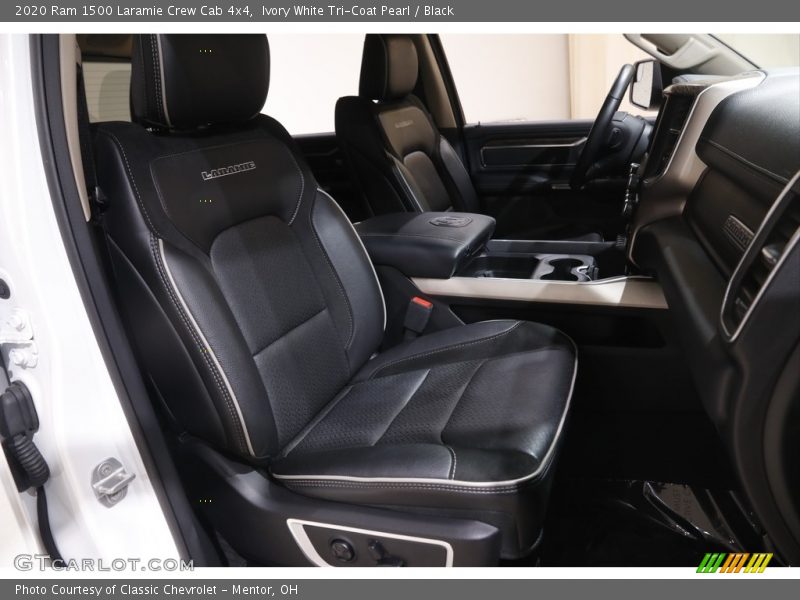 Ivory White Tri-Coat Pearl / Black 2020 Ram 1500 Laramie Crew Cab 4x4