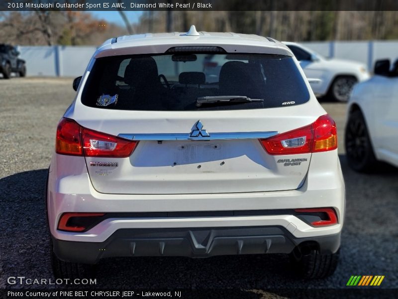 Diamond White Pearl / Black 2018 Mitsubishi Outlander Sport ES AWC